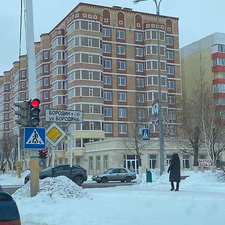2-Ухкомнатная Современная Новая Квартира В Центре Города Kostanay Dış mekan fotoğraf