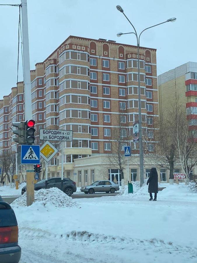 2-Ухкомнатная Современная Новая Квартира В Центре Города Kostanay Dış mekan fotoğraf